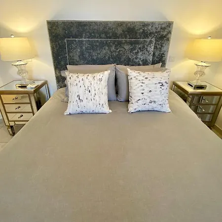 Avli Appartement Tala